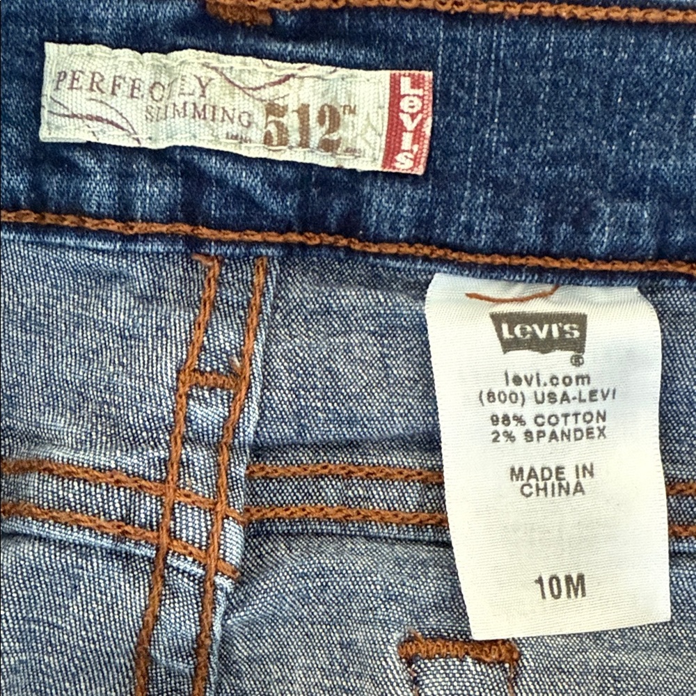 Levi's Perfectly Slimming Boot Cut Jeans Size 10